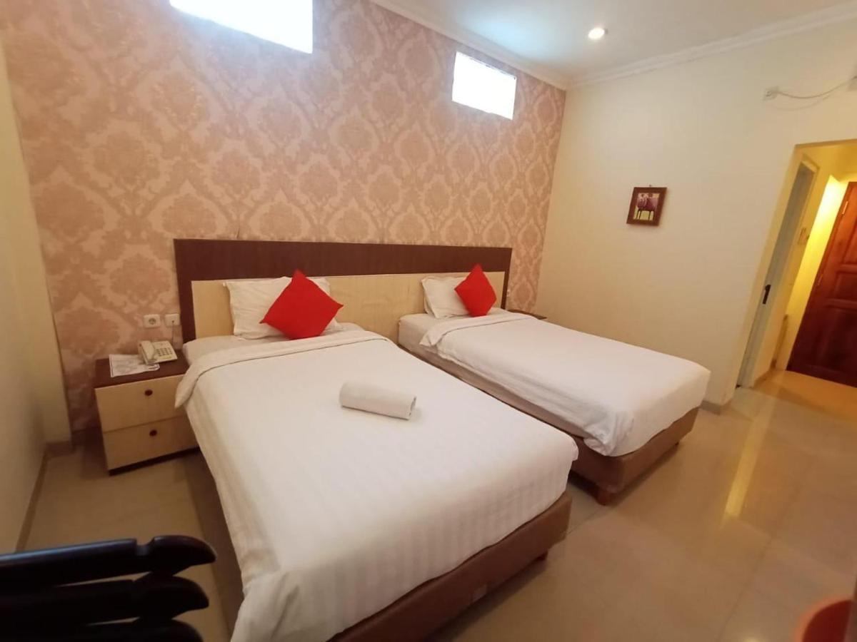 Oyo 90473 Gowin Hotel Kuta Lombok Exterior foto